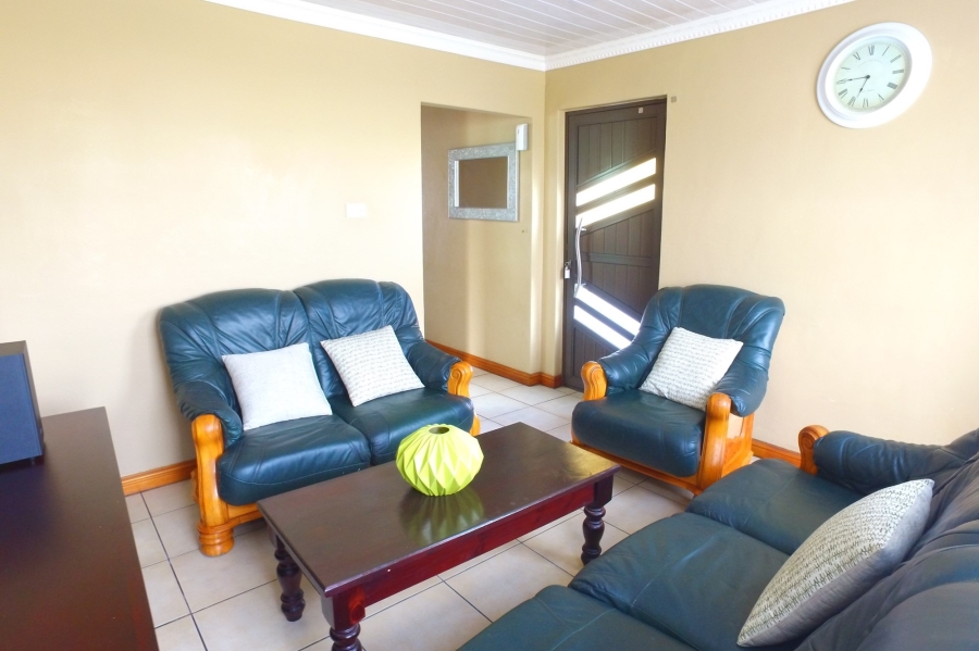 3 Bedroom Property for Sale in Houghton Place Western Cape